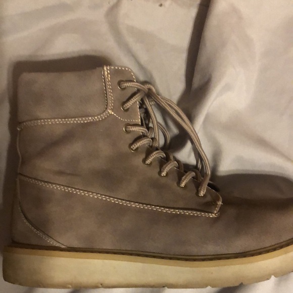 Women’s Cliff Suede Boots - tan - Size 9 - Picture 3 of 3